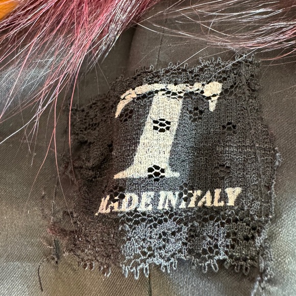 Luxurious Red and Black Fox Fur Bomber Jacket - Picture 7 of 7